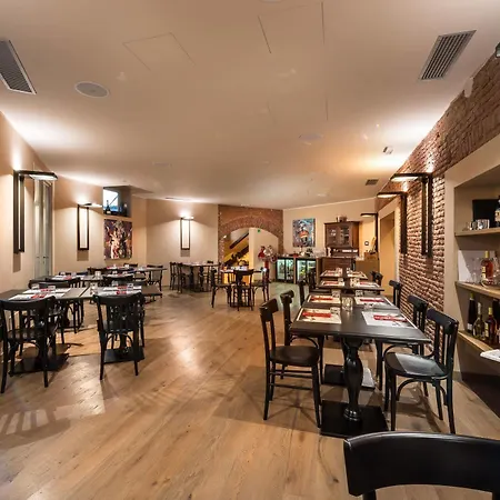 The Glamore Duomo 5* Milano