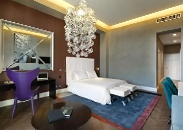 The Glamore Duomo Hotel Milaan