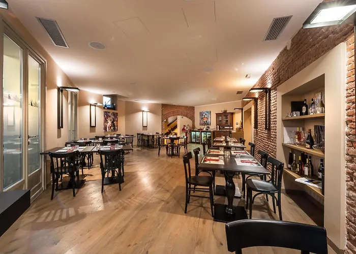 The Glamore Duomo 5* Milaan