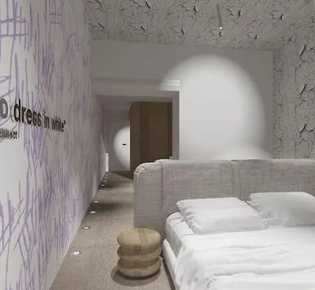 The Glamore Duomo 5* מילאנו