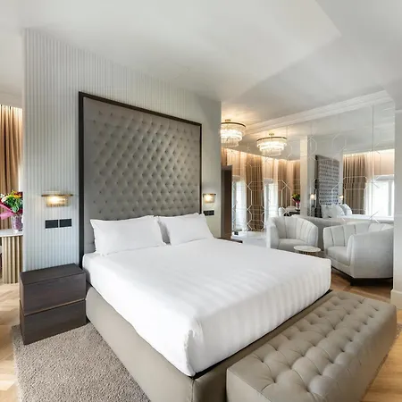 The Glamore Duomo 5* מילאנו